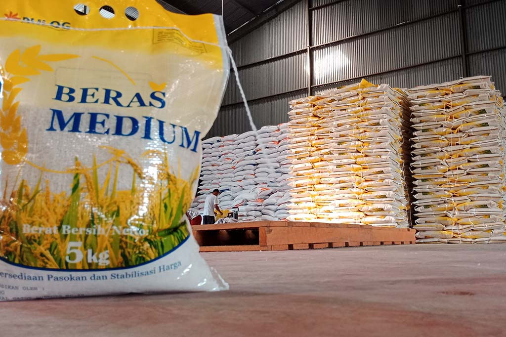 Stok Beras untuk kebutuhan warga Kabupaten Pidie dan Kabupaten Pidie Jaya, Provinsi Aceh, cukup hingga bulan Februari 2024. Semua barangnya tersimpan dengan baik dan siap salur kapan saja diperlukan.