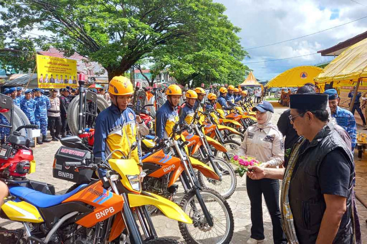 Apel kesiapsiagaan bencana hidrometeorologi ini dipimpin Gubernur Kalsel, Sahbirin Noor, Senin, 27 November 2023 di Martapura, Kabupaten Banjar dan diikuti ratusan anggota Satgas bencana dari berbagai unsur seperti BPBD, PMI, TNI-Polri serta relawan bencana.