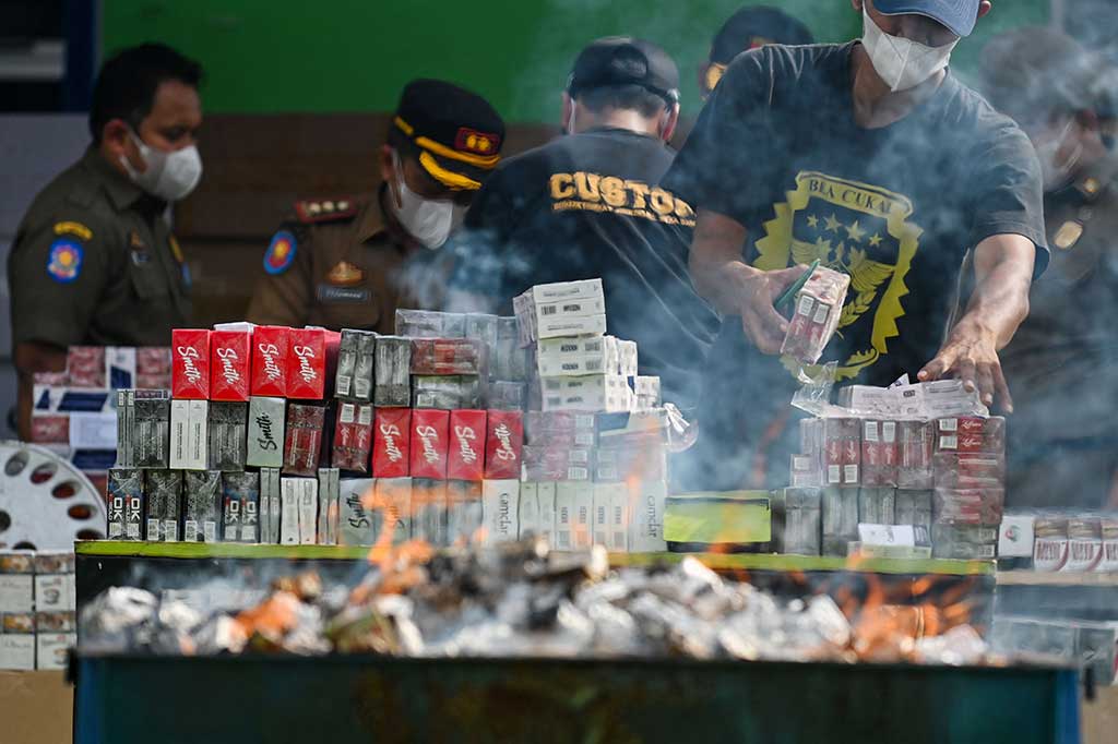 Kantor Wilayah Direktorat Jenderal Bea dan Cukai Provinsi Aceh memusnahkan berbagai barang ilegal hasil penindakan kepabeanan dan cukai di berbagai wilayah di provinsi ujung barat Indonesia tersebut dengan nilai sekitar Rp1,7 miliar.