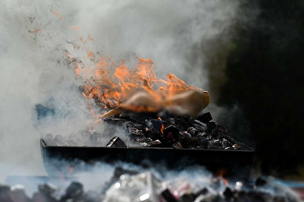 Leni mengatakan barang-barang yang dimusnahkan merupakan hasil penindakan kantor wilayah dan kantor Bea Cukai Banda Aceh serta Sabang. Nilai barang-barang ilegal yang dimusnahkan tersebut diperkirakan mencapai Rp1,7 miliar lebih dan total perkiraan kerugian negara dari bea masuk, cukai serta pajak dalam rangka impor mencapai Rp1,08 miliar lebih.