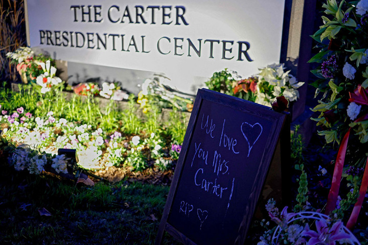Rosalynn Carter meninggal 19 November, dalam usia 96 tahun, hanya dua hari setelah bergabung dengan suaminya dalam perawatan rumah sakit di rumahnya di Plains.