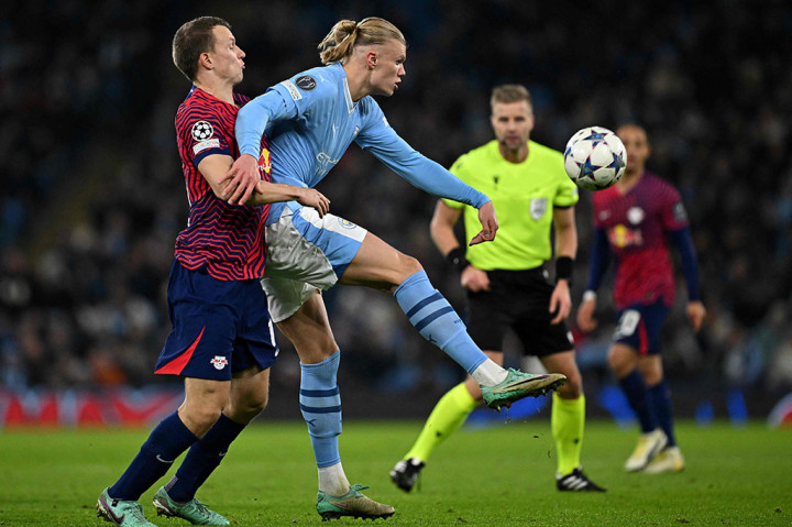 Erling Haaland menjadi pemain tercepat yang mencetak 40 gol Liga Champions saat Manchester City bangkit dari ketertinggalan 2-0 untuk mengalahkan RB Leipzig 3-2 pada hari Selasa, 28 November 2023.