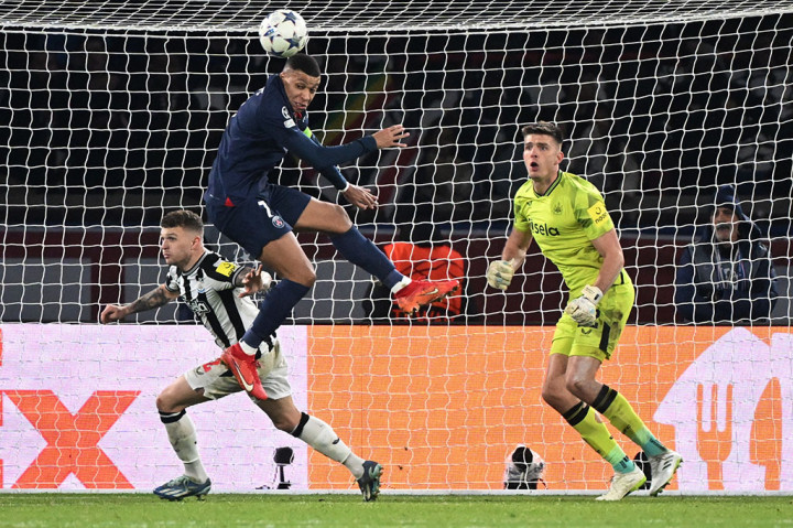 Penalti Kylian Mbappe pada menit ke-98 membuat Paris Saint-Germain bermain imbang 1-1 di Liga Champions dengan Newcastle United pada hari Selasa, 28 November 2023 yang membuat klub Prancis tetap berada dalam posisi untuk lolos ke babak 16 besar dan membuat lawan mereka dalam bahaya serius di babak penyisihan grup.