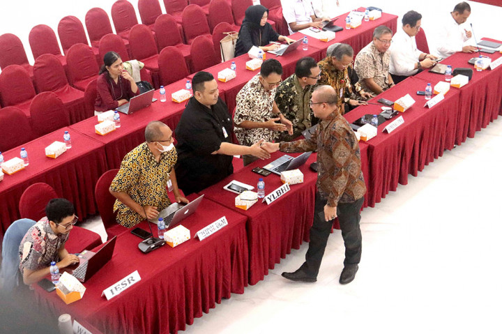 Dia pun berharap peserta diskusi tersebut bisa meramu isu-isu strategis terkini, sehingga bisa menghasilkan tema yang sesuai dengan perkembangan nasional dan internasional.