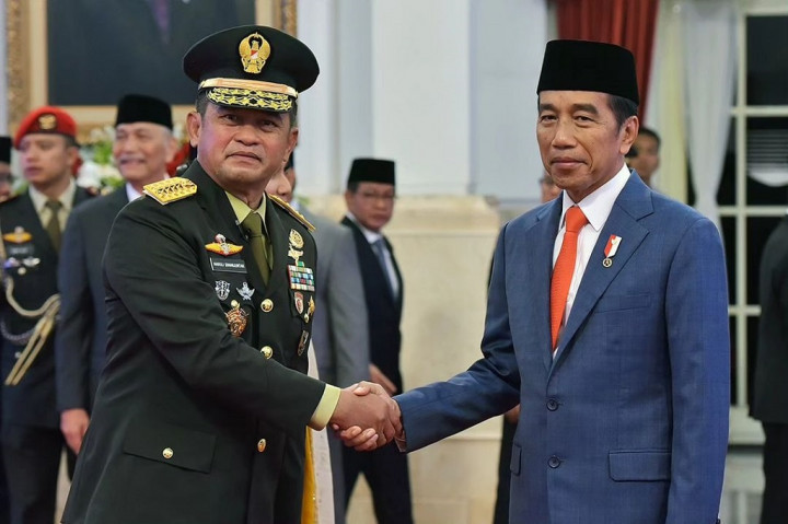 Dalam pelantikan tersebut, Presiden Jokowi mengambil sumpah jabatan Maruli Simanjuntak sebagai Kasad. Kemudian dilanjutkan dengan penandatanganan berita acara pengangkatan sumpah jabatan.