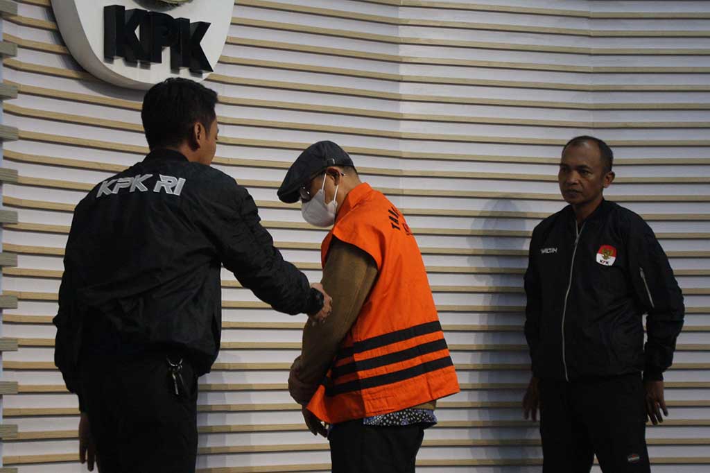 Komisi Pemberantasan Korupsi (KPK) kembali menahan mantan Hakim Agung Kamar Pidana Mahkamah Agung Republik Indonesia Gazalba Saleh (GS) dalam perkara dugaan tindak pidana korupsi berupa penerimaan gratifikasi dan tindak pidana pencucian uang (TPPU) terkait pengurusan perkara di Mahkamah Agung.