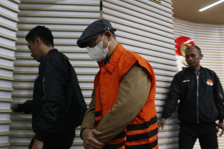 Dari pengondisian isi amar putusan tersebut, Gazalba menerima pemberian sejumlah uang sebagai bentuk penerimaan gratifikasi di antaranya untuk putusan dalam perkara kasasi dengan terdakwa eks Menteri Kelautan dan Perikanan Edhy Prabowo, Rennier Abdul Rahman Latief dan peninjauan kembali dari terpidana Jafar Abdul Gaffar.