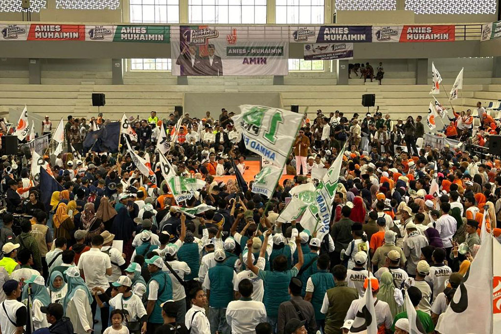 Menurut dia, perubahan itu bukan soal slogan semata, karena memang hingga saat ini kebutuhan mendasar masyarakat masih mahal, seperti harga kebutuhan pokok yang terus melambung, begitu juga pendidikan. 