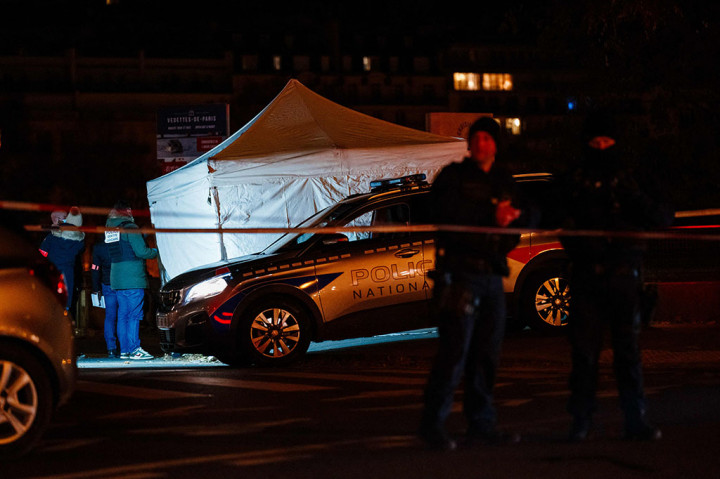 Presiden Emmanuel Macron mengatakan dia menyampaikan belasungkawa kepada keluarga seorang warga Jerman yang tewas dalam 'serangan teroris' tersebut.