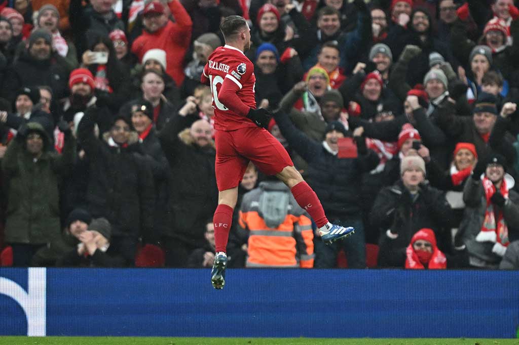 Harry Wilson menyamakan kedudukan, sebelum Alexis Mac Allister kemudian mengembalikan keunggulan tuan rumah, ketika pemain Argentina itu melepaskan tendangan melambung mengarah ke sudut atas gawang. Itu merupakan gol perdana Mac Allister untuk Liverpool.