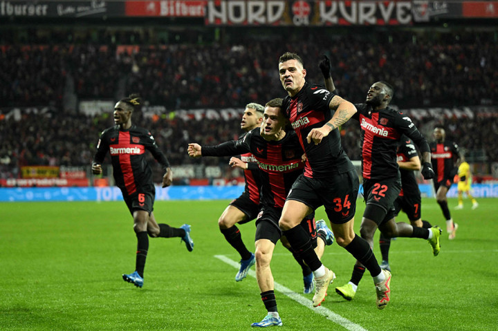 Mendapat momentum, Leverkusen terus menyerang Dortmund. Namun hingga wasit meniup peluit panjang, skor 1-1 tetap bertahan.