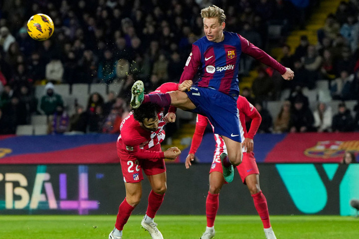 Barcelona sukses meraup poin penuh ketika menjamu Atletico Madrid dalam lanjutan La Liga yang digelar Senin, 4 Desember 2023, dini hari tadi. Blaugrana menang 1-0 atas Rojiblancos berkat gol semata wayang Joao Felix.