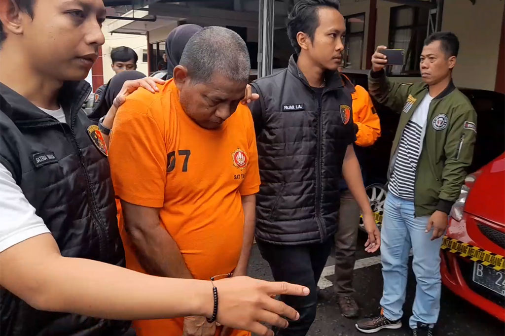 Sepasang suami istri ditetapkan menjadi tersangka penganiayaan anak berkebutuhan khusus di Tasikmalaya, Jawa Barat. Kasus ini terungkap berkat adanya laporan warga yang menemukan adanya kejanggalan pada kematian korban.