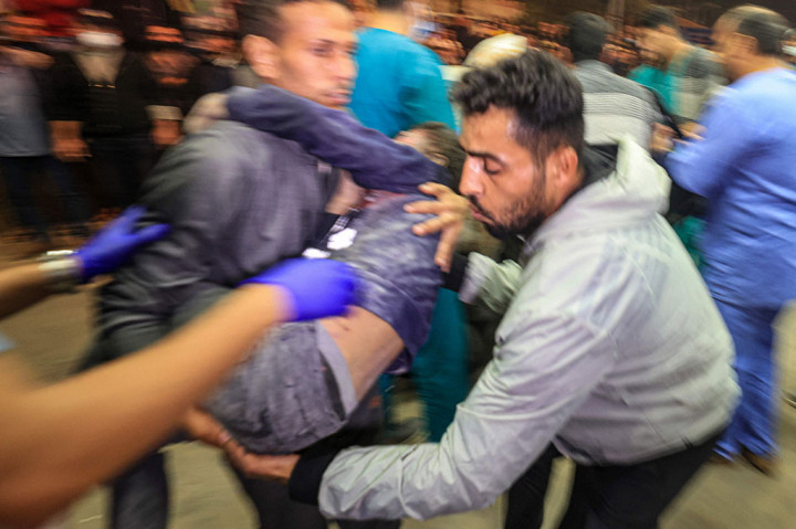 Sedangkan jumlah korban luka-luka di Jalur Gaza selama periode yang sama juga meningkat menjadi 41.316 orang. Sementara itu, jumlah korban tewas di Israel tercatat sekitar 1.200 orang.