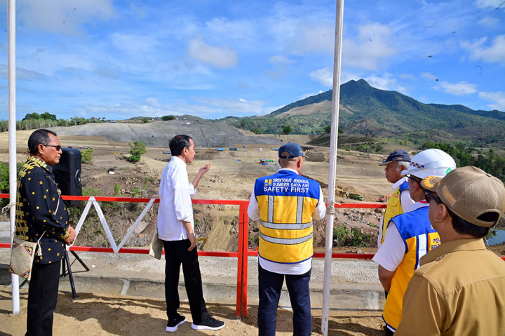 Lebih lanjut, Kepala Negara menuturkan bahwa pembangunan Bendungan Mbay telah dimulai sejak akhir tahun 2021 dan ditargetkan akan selesai pada akhir tahun 2024. Presiden menyebut, bendungan tersebut ditargetkan dapat menampung hingga 51 juta meter kubik air.