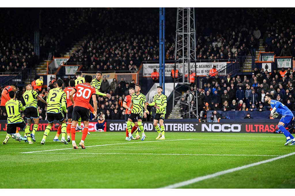 Luton dapat menyamakan kedudukan lima menit berselang lewat sundulan Gabriel Osho memanfaatkan umpan Alfie Doughty sehingga skor kembali sama kuat 1-1.