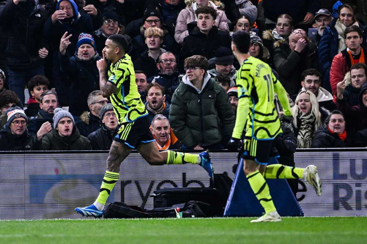 Arsenal sukses kembali unggul ketika babak pertama telah memasuki menit terakhir lewat sundulan Gabriel Jesus memanfaatkan umpan silang Ben White. Skor 2-1 bertahan hingga turun minum.