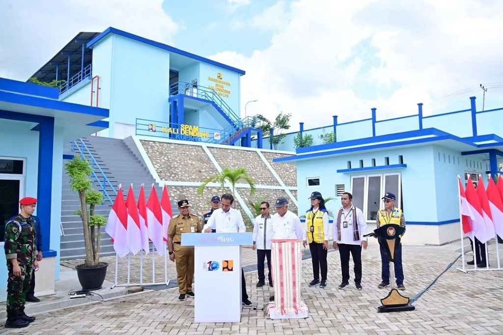 Presiden mengatakan bahwa air selalu menjadi persoalan besar di Provinsi NTT, utamanya saat musim kemarau. Oleh karena itu, kehadiran SPAM Kali Dendeng tersebut akan dapat digunakan untuk 15 ribu sambungan rumah tangga.