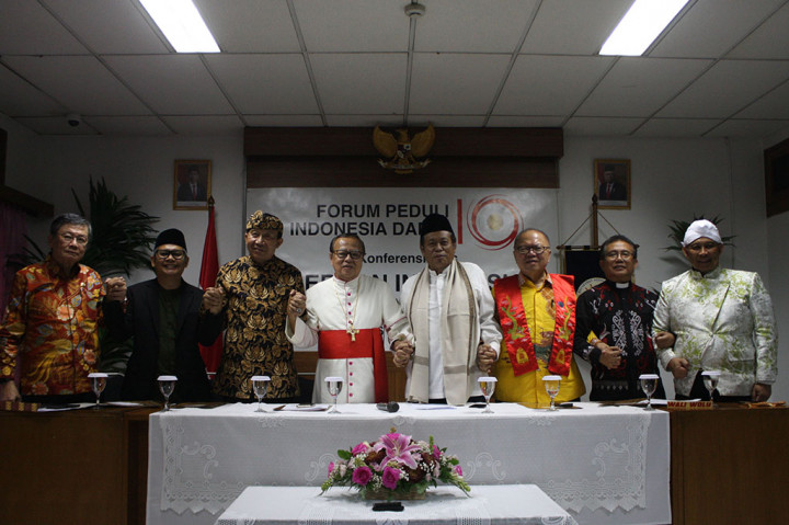 Dalam paparannya, para tokoh agama tersebut membacakan sembilan poin seruan yang disampaikan secara bergiliran. Adapun isi seruannya, pertama, menjaga persatuan dan kesatuan Indonesia, serta mengedepankan dan mengutamakan kepentingan nasional di atas kepentingan pribadi, kelompok/golongan, dan atau kepentingan partai politik.