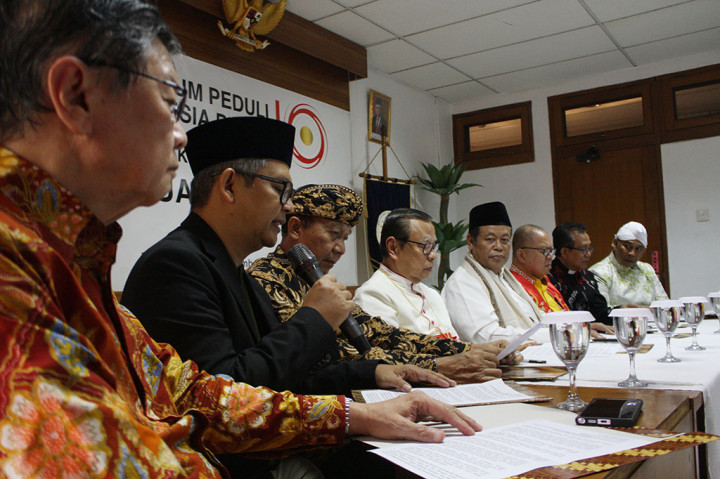 Para pemuka atau tokoh agama yang ada di Indonesia menyerukan kepada seluruh elemen bangsa dan umat untuk mempererat persatuan dan kesatuan pada masa pemilihan umum (Pemilu).