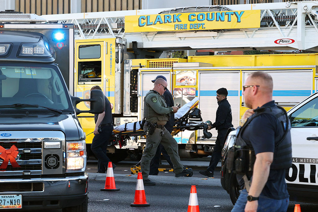 Setidaknya tiga orang dirawat di rumah sakit setelah penembakan terjadi di Universitas Nevada, Las Vegas, Amerika Serikat pada Rabu, 6 November 2023. Tersangka tewas ditembak.