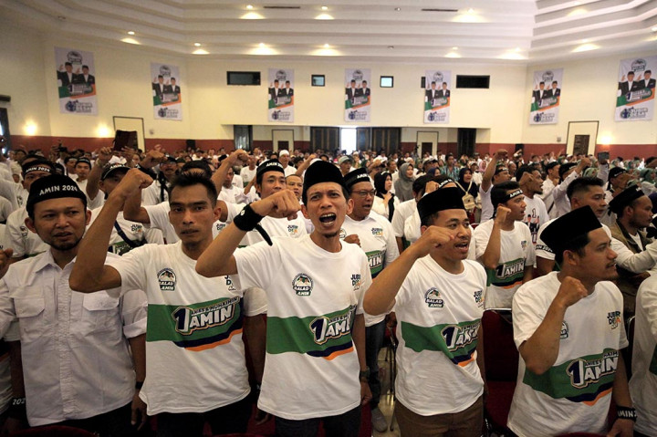 Evaluasi yang akan dilakukan Muhaimin dimulai dari memperbanyak kerja sama dengan dunia industri, dan pembiayaan magang kerja yang akan dibantu pemerintah.