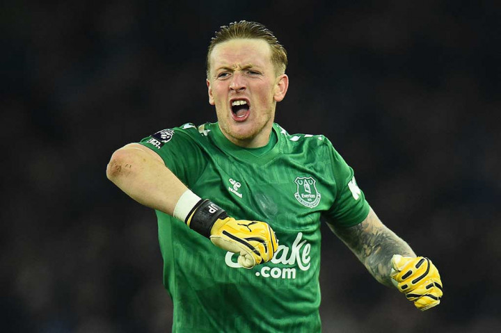 Dengan kemenangan tersebut Everton berhasil keluar dari zona merah untuk menghuni posisi ke-17 dengan sepuluh poin. Mereka unggul satu poin dari tim teratas penghuni zona degradasi, Luton Town.