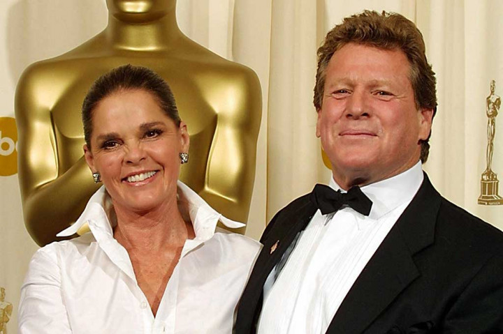 Dua tahun kemudian dia dipasangkan dengan Barbra Streisand untuk komedi gila What's Up, Doc? dan disutradarai oleh Stanley Kubrick dalam Barry Lyndon.