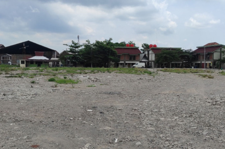 Wali Kota Gibran Rakabuming Raka belum lama ini menjelaskan, bahwa pemerintah pusat sudah memastikan akan membangun kembali Rusunawa Semanggi, menjadi dua tower kembar berlantai 8. 