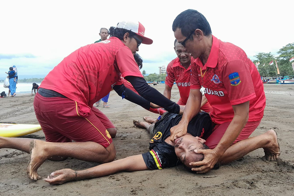 Staf Ahli Menteri Pariwisata dan Ekonomi Kreatif Fadjar Hutomo mengatakan, kegiatan simulasi yang digelar Kementerian Pariwisata dan Ekonomi Kreatif (Kemenparekraf) sebagai bentuk persiapan jelang libur Natal dan tahun baru (Nataru). Namun, kegiatan simulasi penyelamatan wisatawan dilakukan melihat risiko laka laut.
