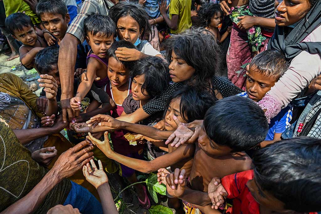 Kapolsek Muara Tiga Kabupaten Pidie Ipda Efendi mencatat jumlah keseluruhan para etnis Rohingya yang mendarat di sana sekitar 180 orang.
