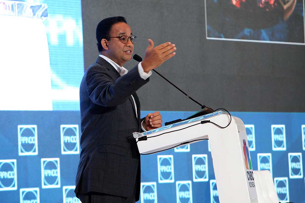 Calon presiden (capres) nomor urut 1 Anies Baswedan berjanji beban pajak pada setiap aktivitas sosial akan dinolkan. Hal ini ia sampaikan dalam Dialog Asosiasi Pengusaha Indonesia (APINDO): Capres 2024 Roadmap Perekonomian Indonesia 2024-2029.