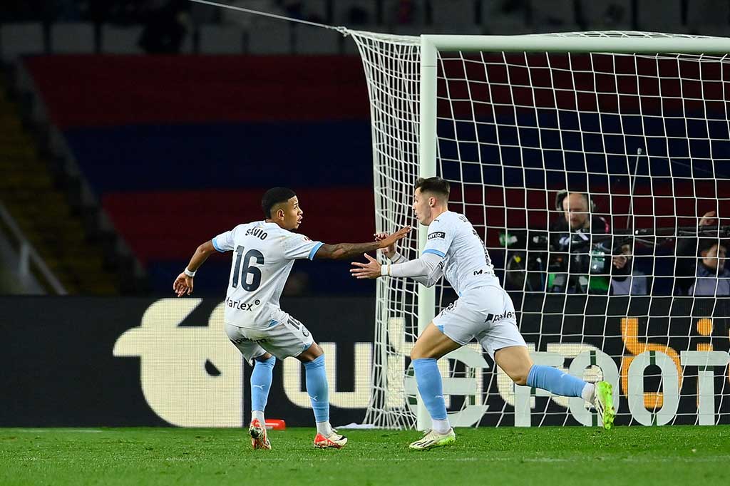 Girona mampu memperbesar keunggulan pada menit ke-80. Diawali sundulan Christian Stuani yang mengarahkan bola ke laju larinya, Valery Fernandez tidak mengalami kesulitan untuk mengatasi hadangan Jules Kounde dan mengakhirinya dengan melepaskan sepakan akurat yang menembus gawang tuan rumah. 3-1 untuk Girona.