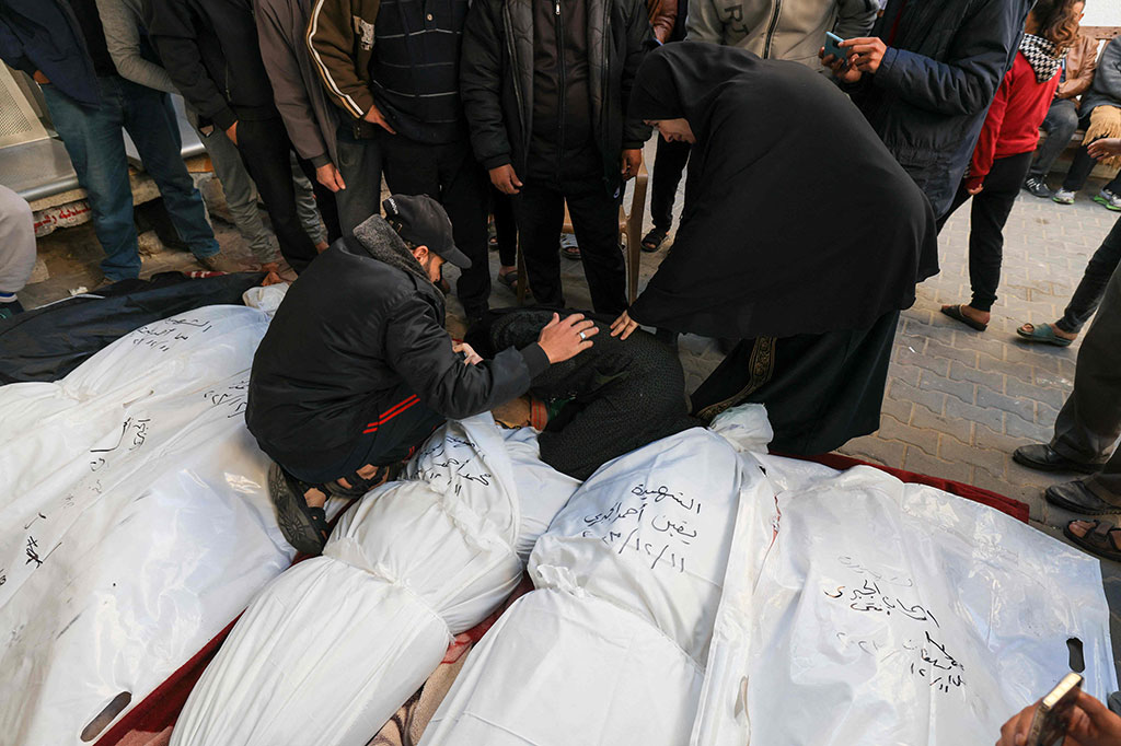 Perang tersebut dipicu oleh serangan Hamas pada 7 Oktober yang menewaskan sekitar 1.200 orang di Israel selatan dan menyebabkan puluhan orang disandera di Gaza.