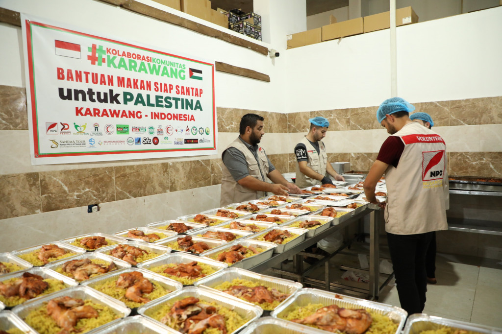 VP Komunikasi Perusahaan Pupuk Kujang, Muhammad Arif Rachman, mengatakan, dalam menyalurkan bantuan untuk masyarakat Palestina kali ini, insan pupuk kujang melakukan kolaborasi multi-helix dengan berbagai pihak di Karawang.
