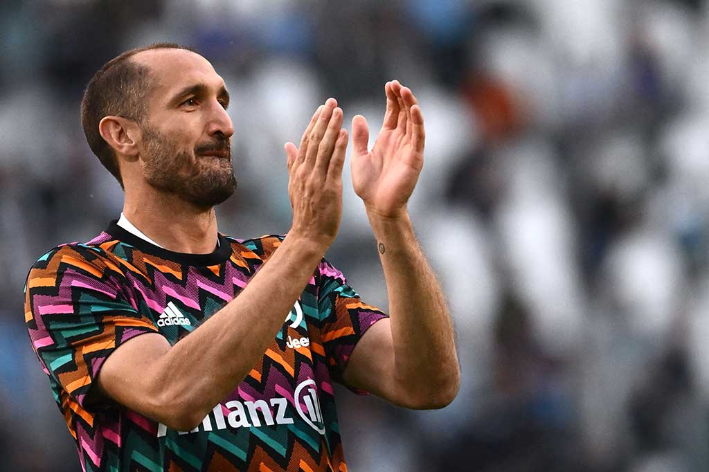 Bek Italia Giorgio Chiellini yang kini telah berusia 39 tahun, mengumumkan pensiun dari sepak bola profesional, pada Selasa, 12 Desember 2023.