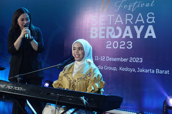 “Kurangi overthinking dan banyakin positive thinking. Temukan dulu kita sukanya itu di bidang apa. Putri harap semua teman-teman bisa lebih semangat lagi dalam berkarya, we are able and capable,” ujar pengukir sejarah sebagai penampil asal Indonesia yang tembus ke final dan meraih posisi keempat ajang America’s Got Talent 2023 itu.