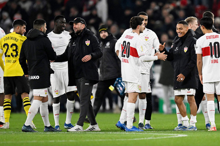 Borussia Dortmund dan Paris Saint-Germain (PSG) melaju ke babak 16 besar Liga Champions, usai bermain imbang 1-1 pada pertandingan terakhir Grup F Liga Champions, Kamis, 14 Desember 2023 dini hari WIB.
