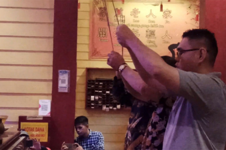 Wujud nyata kerukunan antar agama tersebut mendapat apresiasi dari Kementerian Agama. Staf Khusus Menteri Agama RI Bidang Media dan Komunikasi Publik, Wibowo Prasetyo saat melakukan kunjungan mengatakan, sikap toleransi antarumat beragama di Wonosobo perlu menjadi contoh.