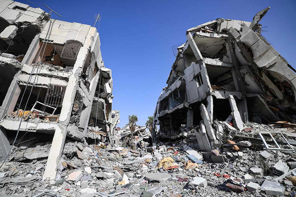 Amerika Serikat, yang memberi bantuan militer jutaan dolar AS ke Israel, menyatakan keprihatinan atas jatuhnya korban sipil dan niat Israel untuk Gaza. “Kami tidak mendukung kalau Israel menduduki Gaza dalam jangka panjang,” ujar penasihat keamanan nasional AS, Jake Sullivan, saat bertemu Perdana Menteri Israel Benjamin Netanyahu dan Menteri Pertahanan Yoav Gallant di Tel Aviv.