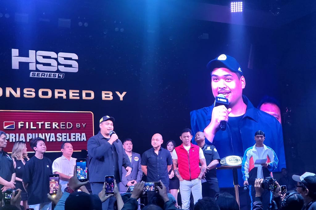 Holywings Sportshow (HSS) resmi memulai HSS Series 4 Bandung Jawa Barat (Jabar). Selama dua hari, penggemar tinju di Indonesia akan dihibur lewat acara Weigh In yang digelar pada Sabtu, 16 Desember 2023 malam dan Fight Day yang digelar pada Minggu, 17 Desember 2023.