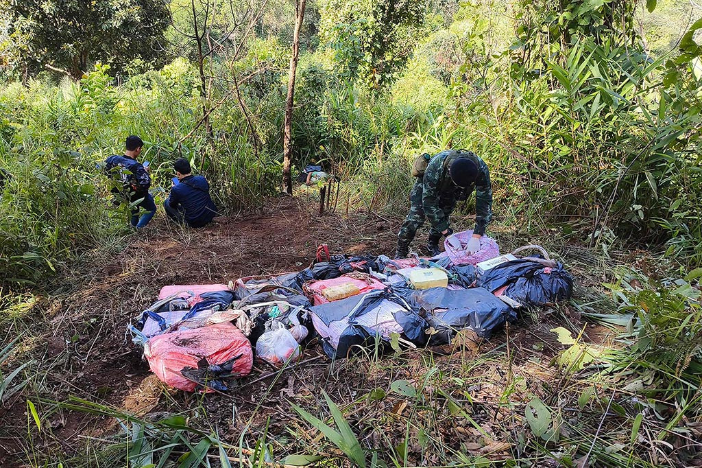Tentara Thailand membunuh 15 tersangka penyelundup narkoba dalam baku tembak di distrik terpencil di utara dekat perbatasan Myanmar, kata seorang pejabat militer pada Senin, 18 Desember 2023.