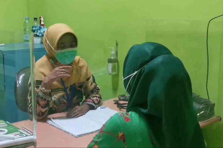 Poli Jiwa yang ada di puskesmas ini sudah ada sejak tahun 2015 lalu. Di tahun politik diperkirakan bakal ramai pasien di poli ini, tidak hanya caleg tapi juga keluarga caleg atau tim pemenangan yang kalah. 