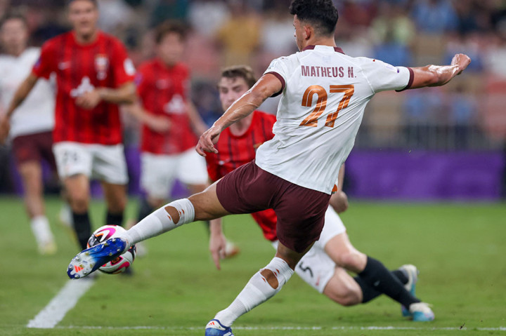 Gol ketiga City tak butuh waktu lama untuk tercipta karena nasib buruk Hoibraten berlanjut ketika tembakan Silva membentur bek Norwegia tersebut. 