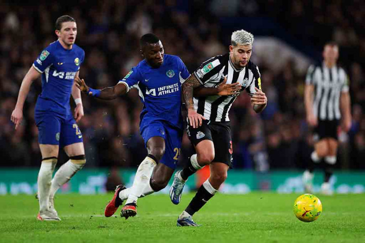 Dikalahkan tiga kali dalam lima pertandingan sebelumnya, sebuah rekor buruk yang dimulai dengan kekalahan 4-1 di Newcastle, Chelsea menunjukkan semangat juang yang sangat dibutuhkan untuk memenangkan perempat final dengan skor 4-2 melalui adu penalti setelah bermain imbang 1-1 di Stamford Bridge. .