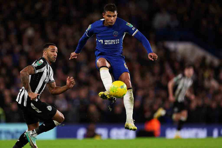 Newcastle diberi keunggulan oleh pertahanan Chelsea yang amburadul pada menit ke-16.