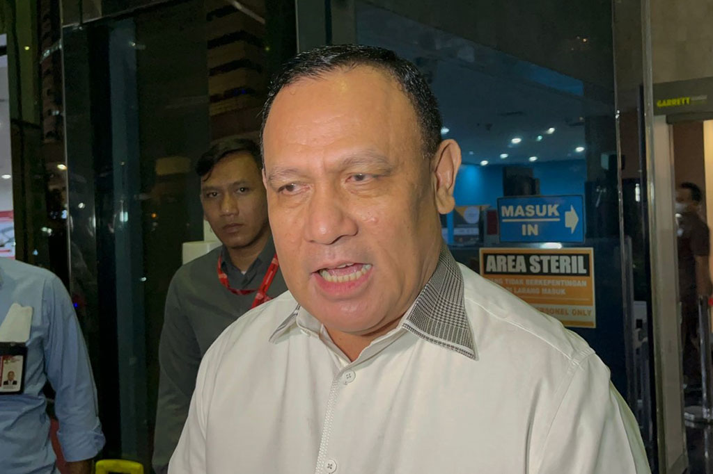 Firli juga menegaskan menolak keputusan perpanjangan masa jabatan pimpinan KPK. Dia berterima kasih atas waktu empat tahun bekerja di Lembaga Antirasuah tersebut.