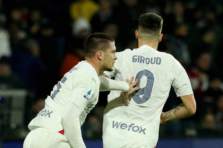 Pemain pengganti AC Milan Luka Jovic sukses menyelamatkan skuad asuhan Stefano Pioli dari kekalahan setelah mencetak gol ketika laga memasuki menit ke-90 dan membuat laga berkesudahan dengan skor 2-2.