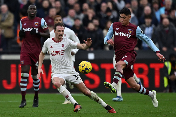 Di laga tersebut, Setan Merah, julukkan United, sebenarnya menguasai bola hingga 66 persen, sementara tuan rumah hanya 34 persen.