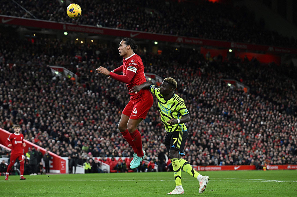 Babak kedua, tak ada gol yang diciptakan kedua tim yang bersaing di papan atas jelang perayaan Natal 2023 ini.